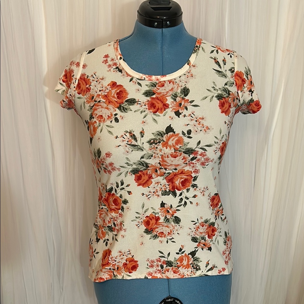 Bobbie Brooks Cream and Orange Fitted Short Sleeve Tee
